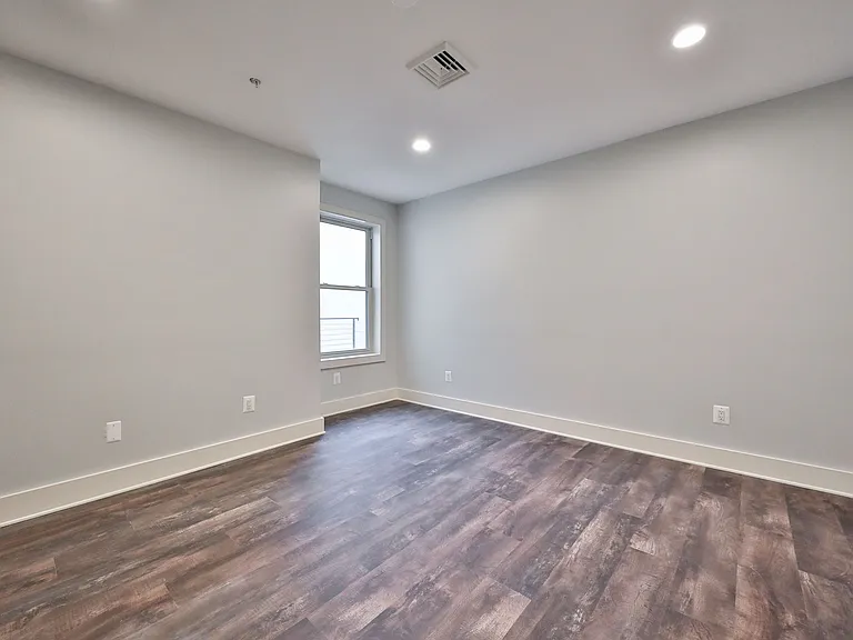 1320 N Franklin St #2 — Photo 13