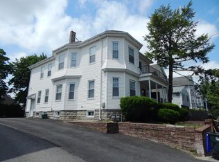 104 Oakland Ave, Providence, RI 02908
