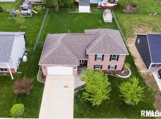 2117 Cody Dr, Eureka, IL