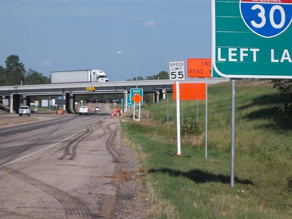 2nd image of 2477 W Us Highway 82