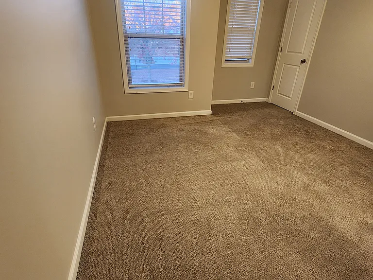 2104 Caswell Cir — Photo 16