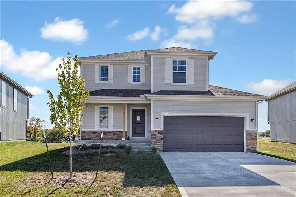 4 bed, 1816 sqft, $2,399 — Photo 1