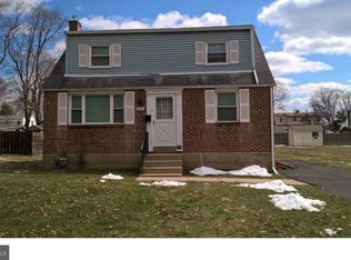 303 Newington Dr, Hatboro, PA 19040