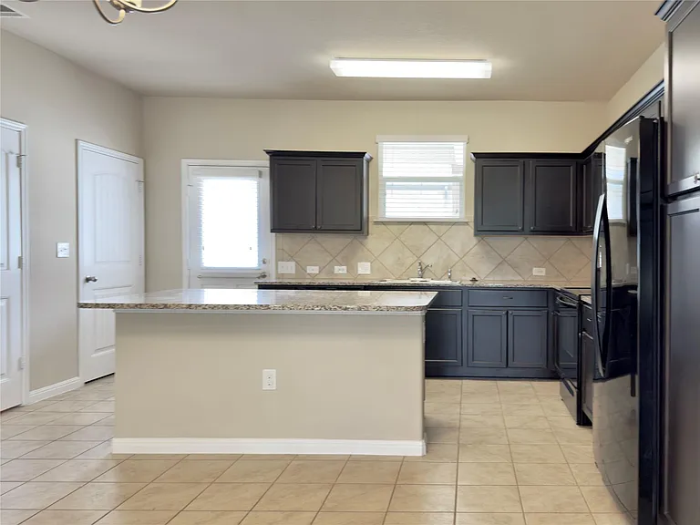 713 Katmai Cir — Photo 16