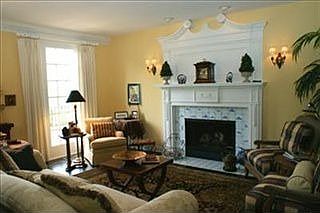 3rd image of 1716 S Main St