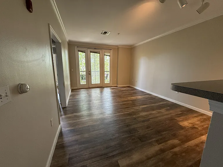 1000 Providence Pl #405 — Photo 2