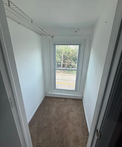 530 W Elm St — Photo 12