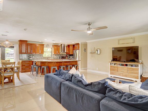 5th image of 16113 E Cheltenham Drive