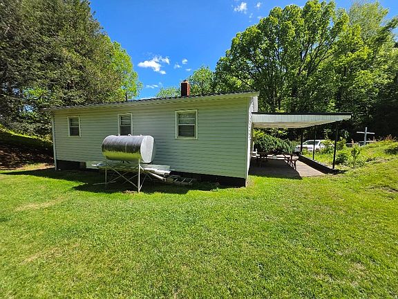 3rd image of 312 Edgewood Dr