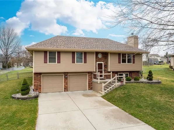 10405 N Main St, Kansas City, MO 64155