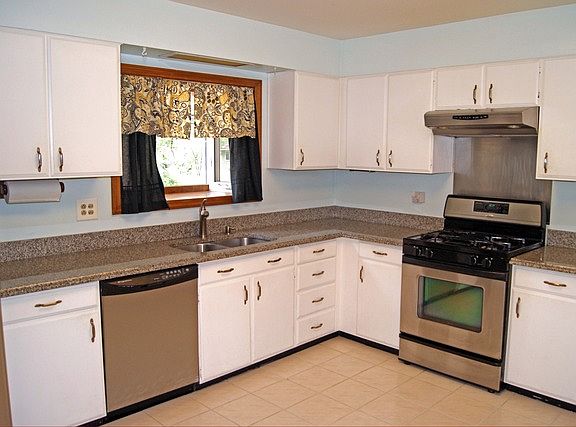 2nd image of 2720 Kincaid Dr