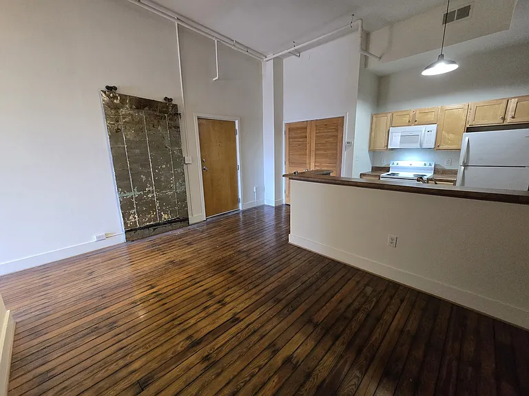 900 W Broad St #20B — Photo 7