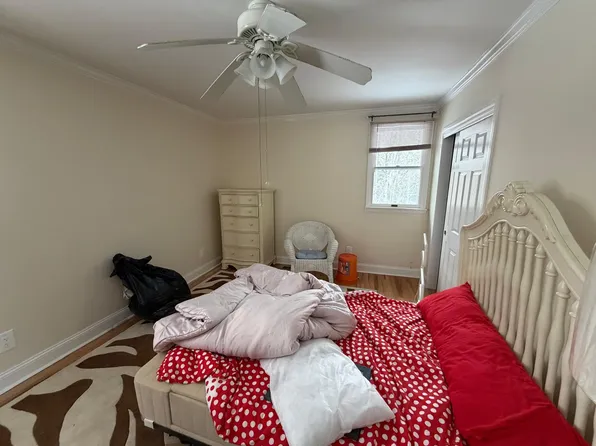 (undisclosed Address), Sound Beach, NY 11789