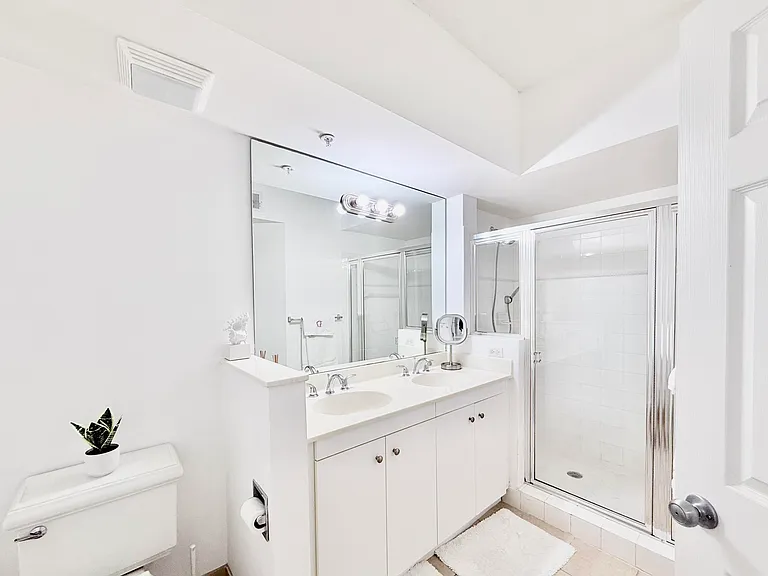 4404 Tuscany Way #4404 — Photo 11