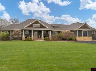 265 Summerfield Trl, Mankato, MN 56001