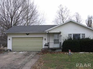 315 E Woods St, Avon, IL 61415