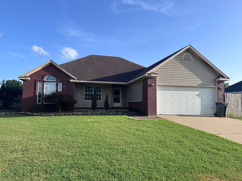 1st image of 1316 E Rachel Ln