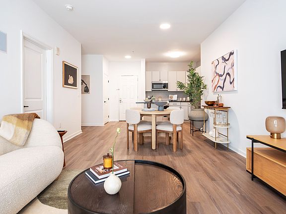 3rd image of 55 Riverwalk Pl APT 462