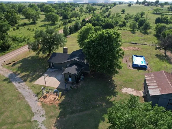 4004 E Texaco Rd, Cushing, OK 74023