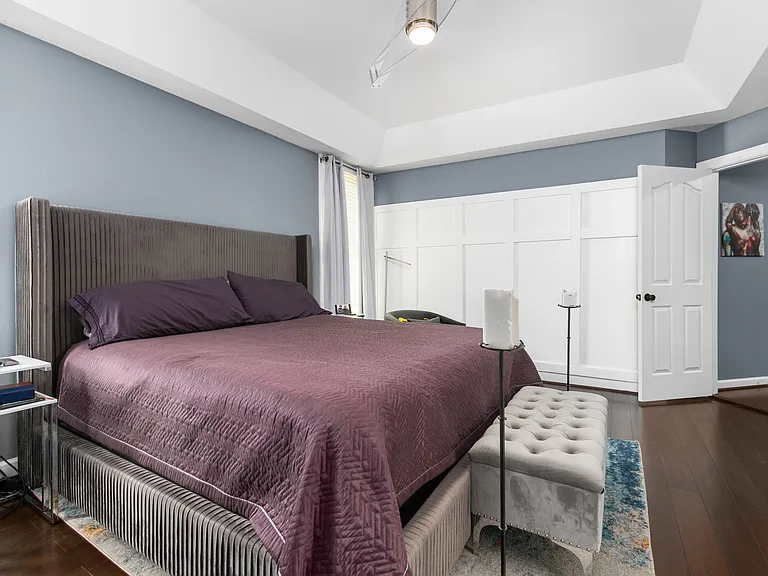 305 Lucas Park Dr — Photo 12