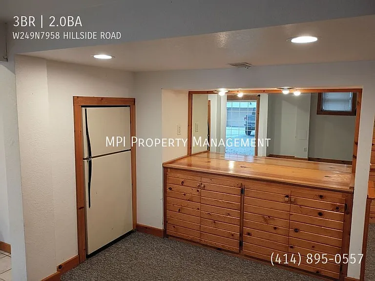 W249N7958 Hillside Rd — Photo 8