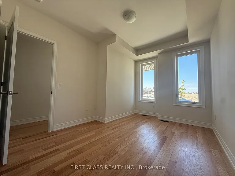 533 Vine Cliff Blvd — Photo 16