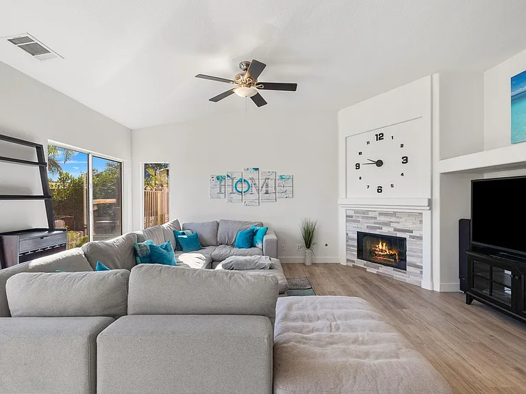 44660 Monticello Ave — Photo 14