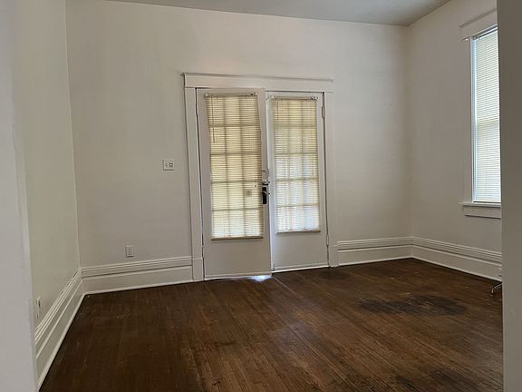 4th image of 2115 Fairfax Ave #A