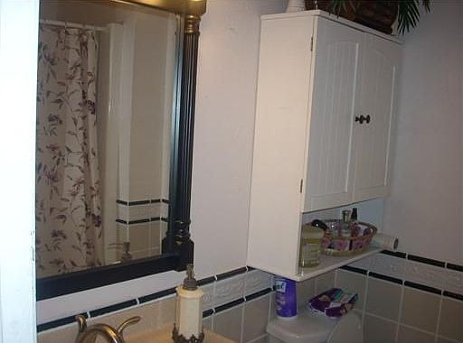 4th image of 10833 Eastwood Dr