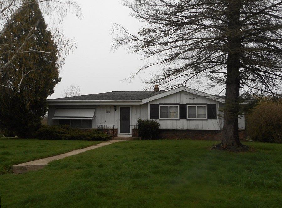 1st image of W233N6128 Lilac Dr