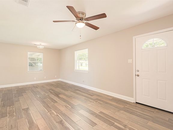 5th image of 507 Oak St