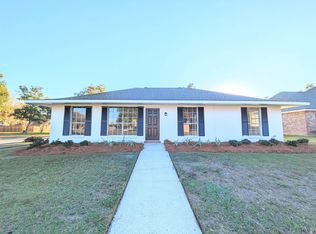 10042 Chanadia Dr, Baton Rouge, LA 70810