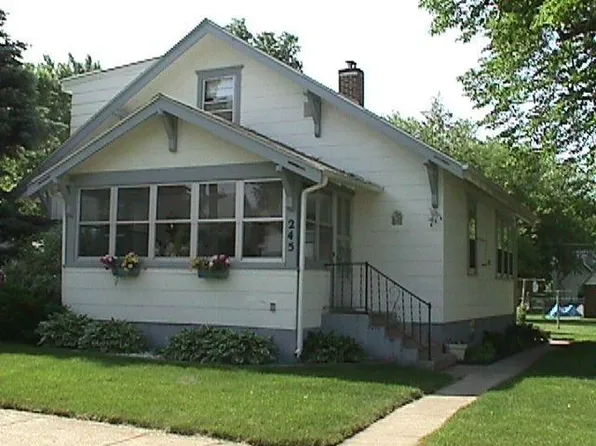 245 6th Pl SE, Mason City, IA 50401