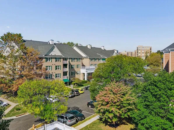 12110 Tullamore Ct Unit 201, Lutherville Timonium, MD 21093