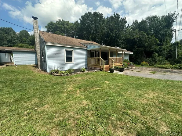 1355 Church Rd, Baldwinsville, NY 13027