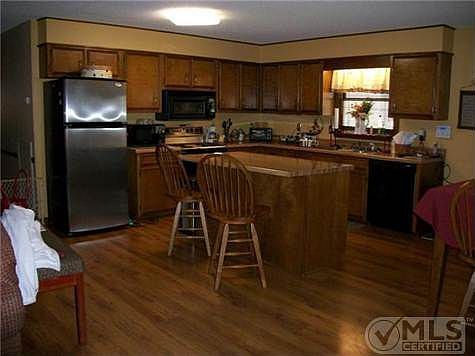 5th image of 35 Hattie Dr
