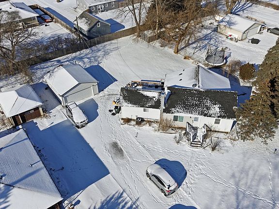 3rd image of 42380 N Lake Dr