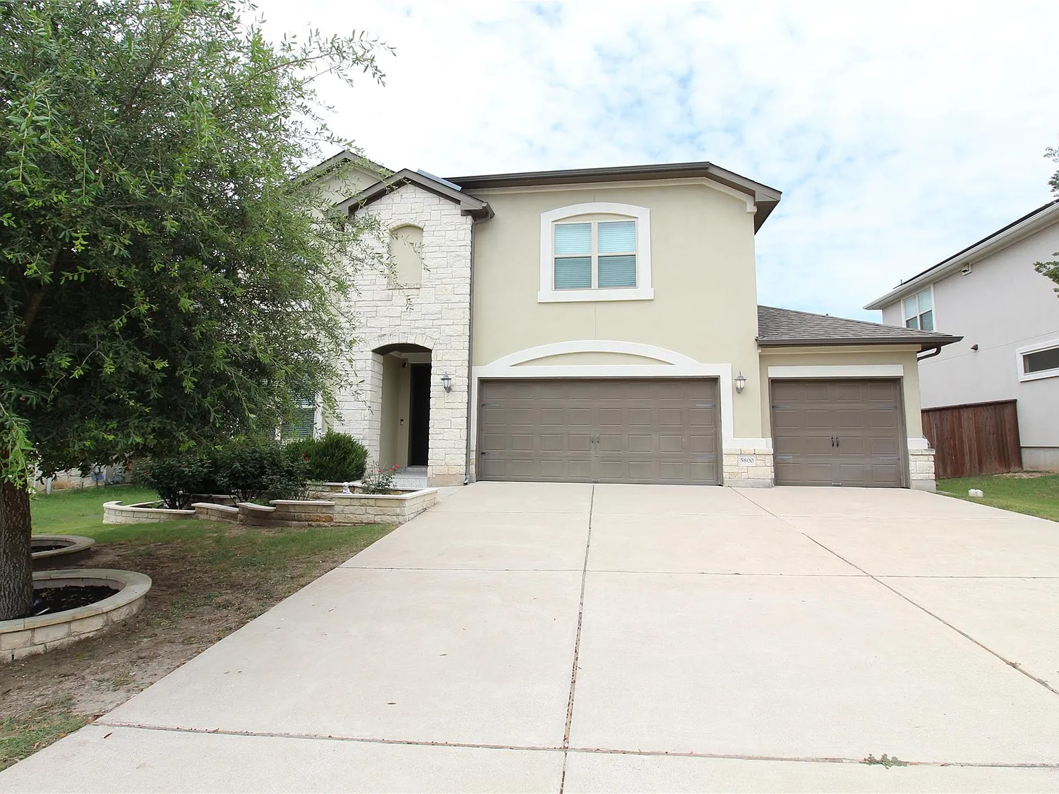 5 bed, 3.5 bath, 3548 sqft, $3,750 — Photo 1