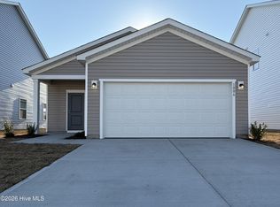 1086 Hanson Dr, Leland, NC 28451