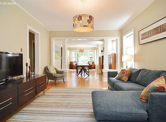 5th image of 4512 N Richmond St