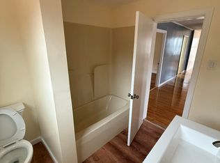 475-475 N Belmont St #1, Fall River, MA 02720