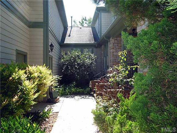 4th image of 108 Presque Isle Ln #100