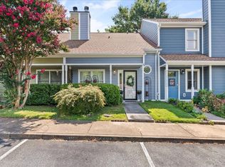 961 Warwick Ct, Charlottesville, VA 22901