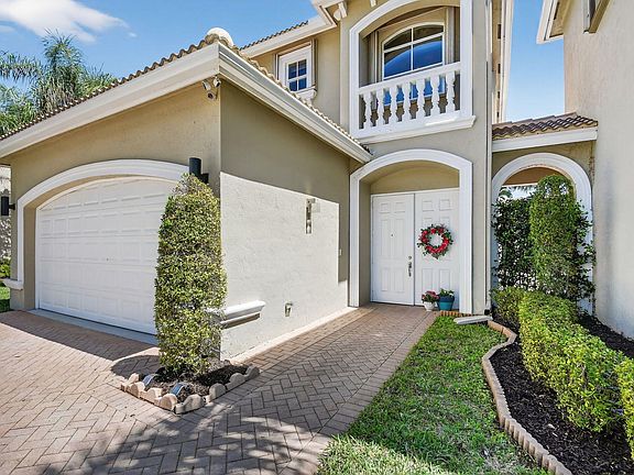 2nd image of 6887 Houlton Circle