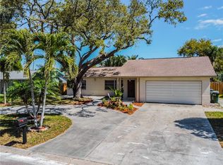 12369 145th St, Largo, FL 33774