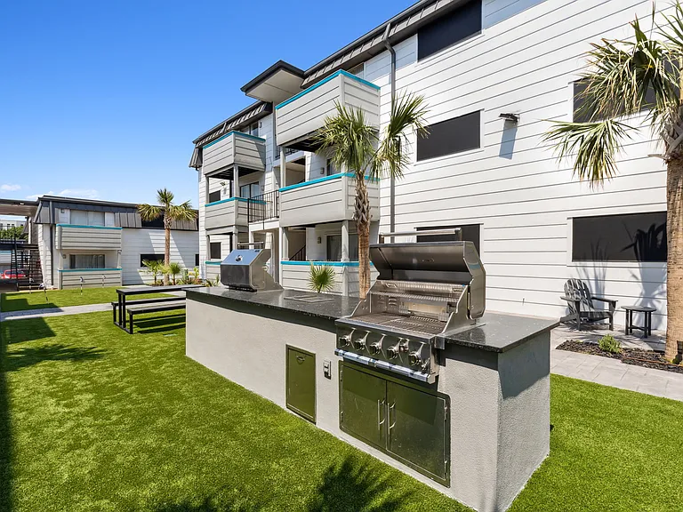 The Ace Apartments — Photo 25
