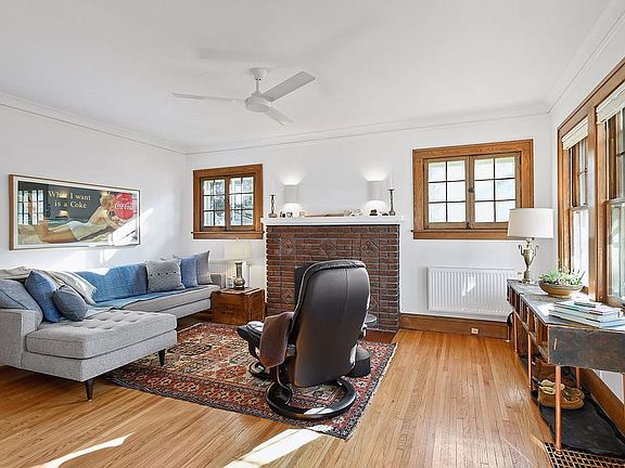 5th image of 5149 Abbott Ave S