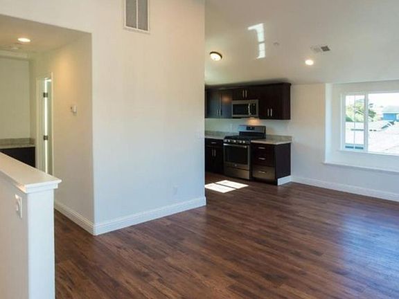 Open living room / kitchen area