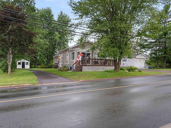 4th image of 9 Main St E