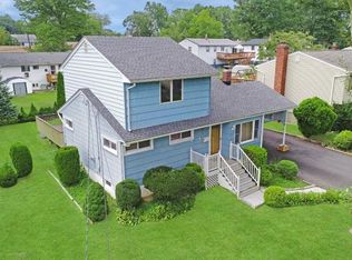 15 Glassboro Rd, Parsippany, NJ 07054